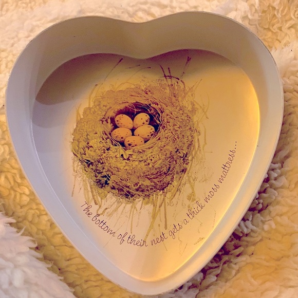 4”x4” little Tin trinket dish with beautiful artwork done by Marjolein Bastin - Picture 5 of 5